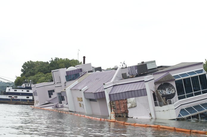 Boatin' the Ohio River_05